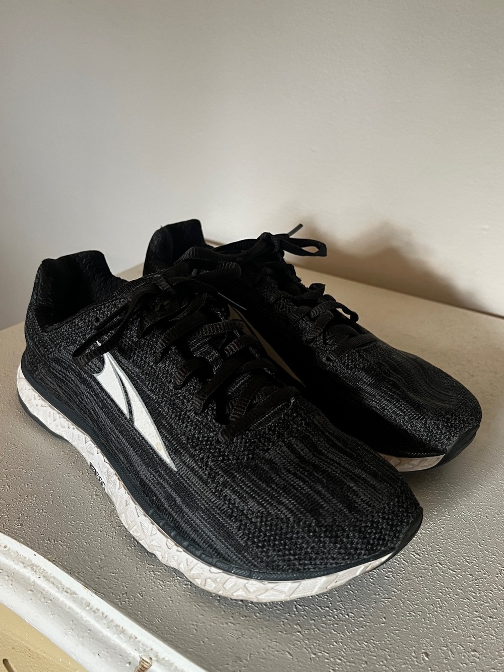 Women’s Altra Escalante size 7.5